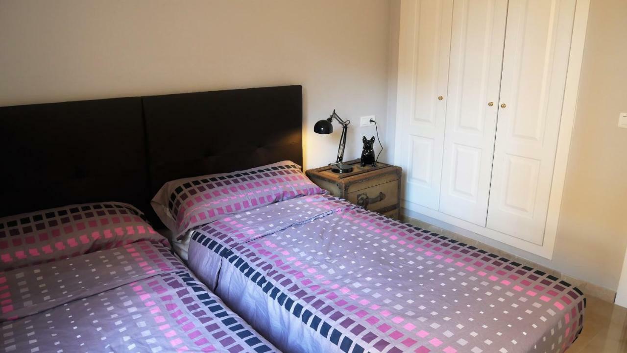 Appartement Hillside Suite 미하스 외부 사진