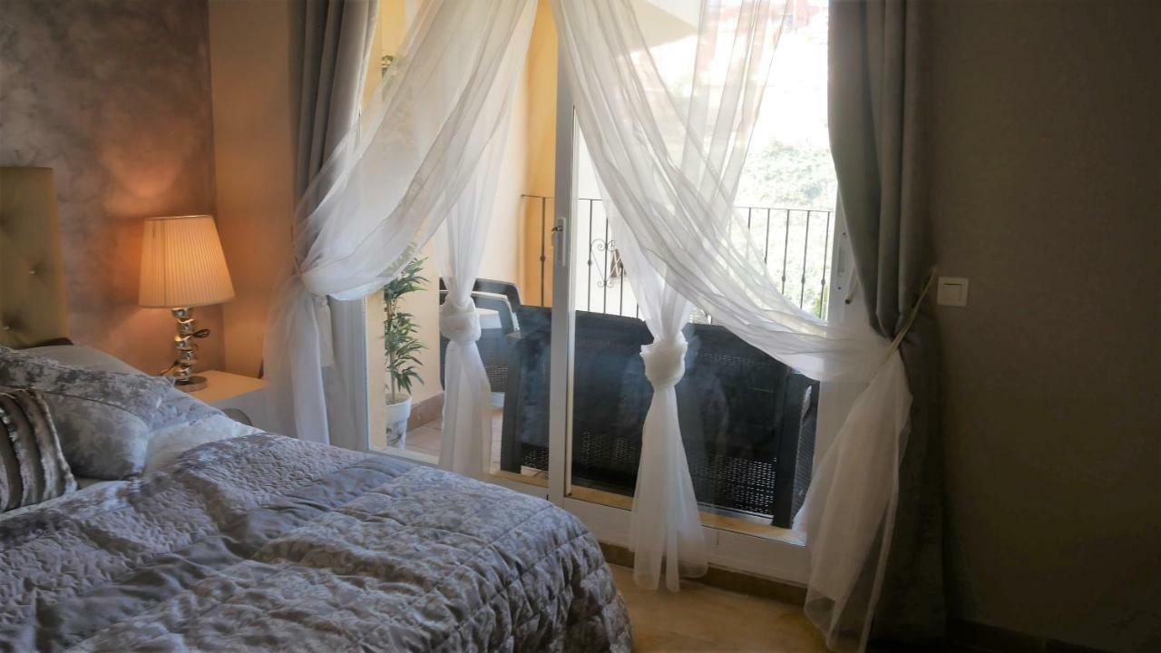 Appartement Hillside Suite 미하스 외부 사진
