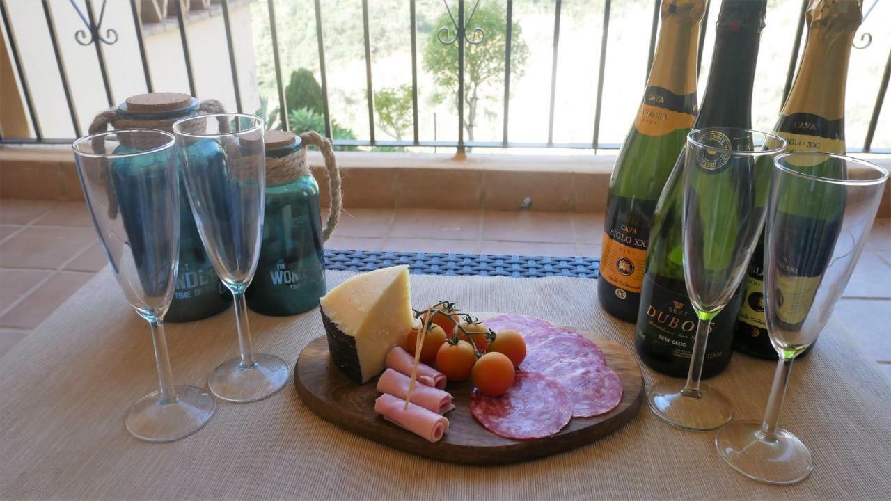 Appartement Hillside Suite 미하스 외부 사진